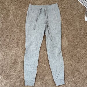 ALO Gray Jogger Pants with Ribbed Detail